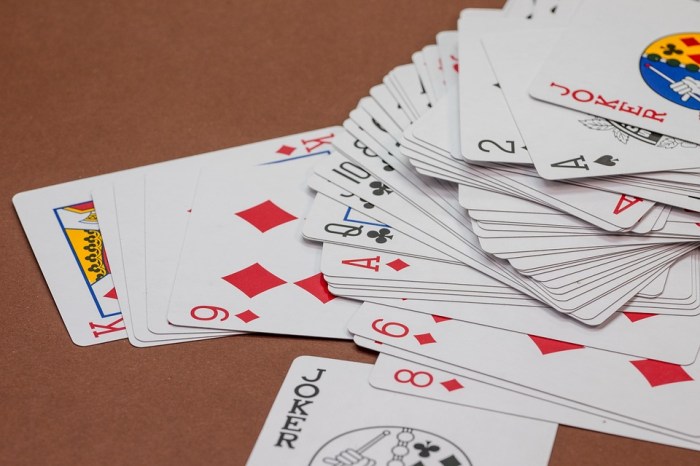 Voglio Una Mela Blu: Maledetta Fata! Gioco di carte di Halloween ... Voglio Una Mela Blu: Maledetta Fata! Gioco di carte di Halloween ...